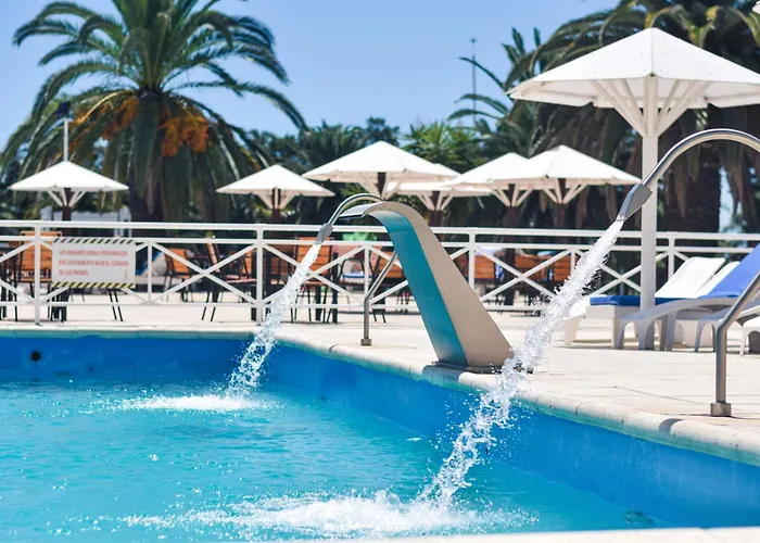 Marina Del Faro Resort