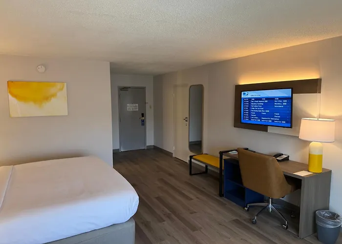 Comfort Inn & Suites Danbury-Bethel