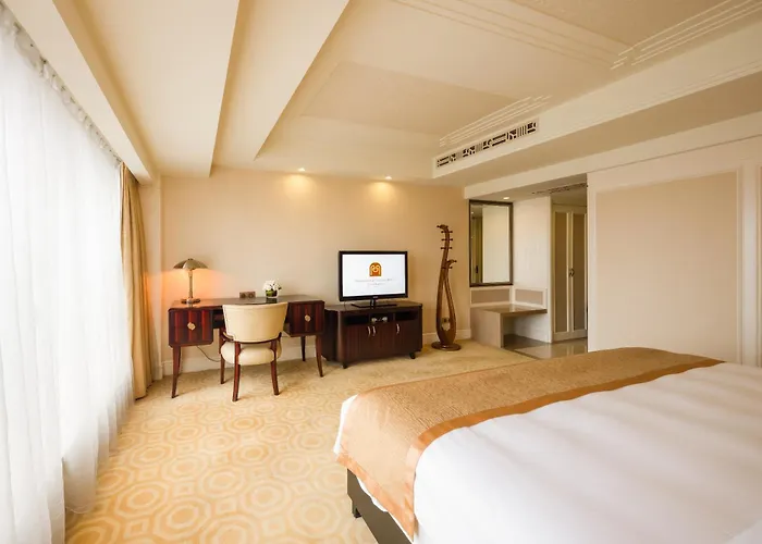 Paramount Gallery Hotel