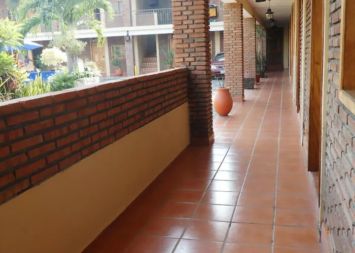 Hotel Montroi Express
