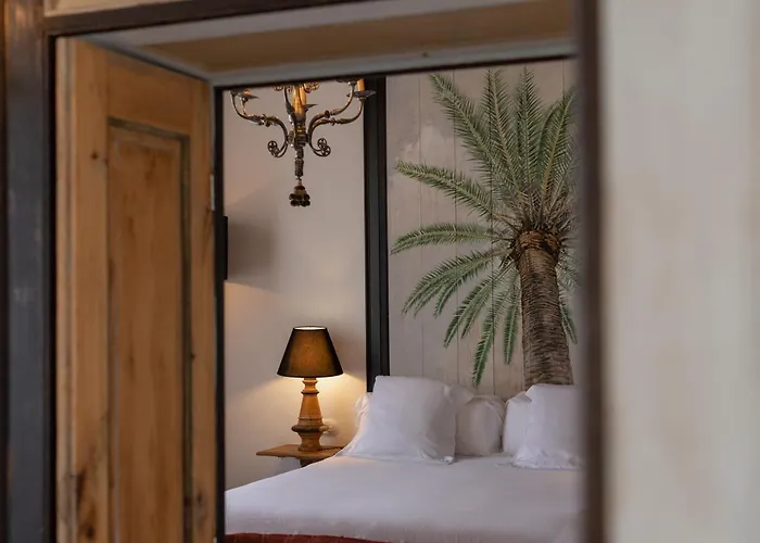 Hotel Emblematico La Casa De Los Naranjos