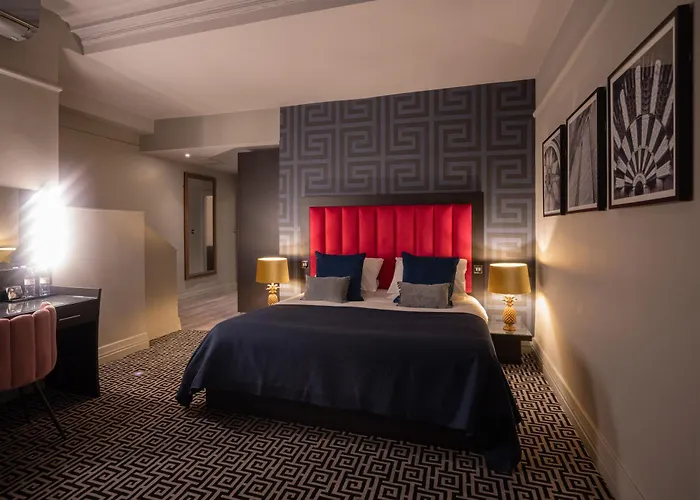 62 Castle Street Hotel