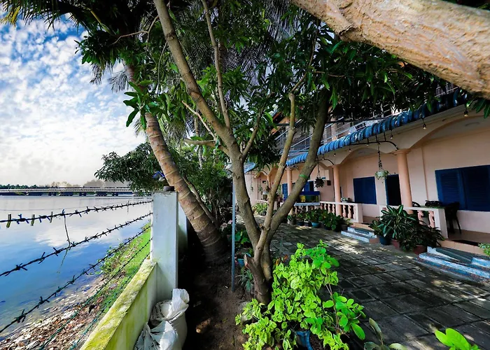 Lagoon Breeze Resort