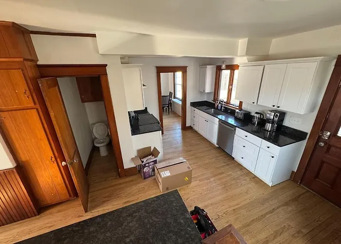 Warm And Cozy 4Bd 2Bath