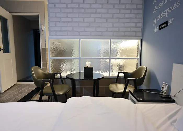 Hotel Kkuljam Stay