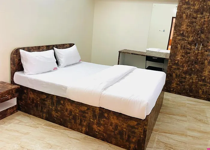 Pearl Stays, Tirupati - Very Convenient For The People Coming From Bangalore And Chennai - You Can Skip City Traffic While Reaching Any Temple In Tirupati - Covered Parking - 24Hrs Front Desk And Hot Water - Free Wifi - Flexible Checkin-In Check-Out
