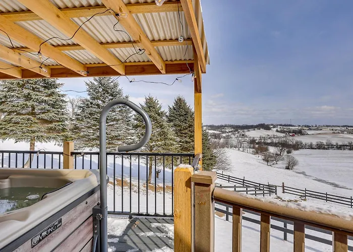 'Holmes With A View' Studio: Millersburg Retreat!