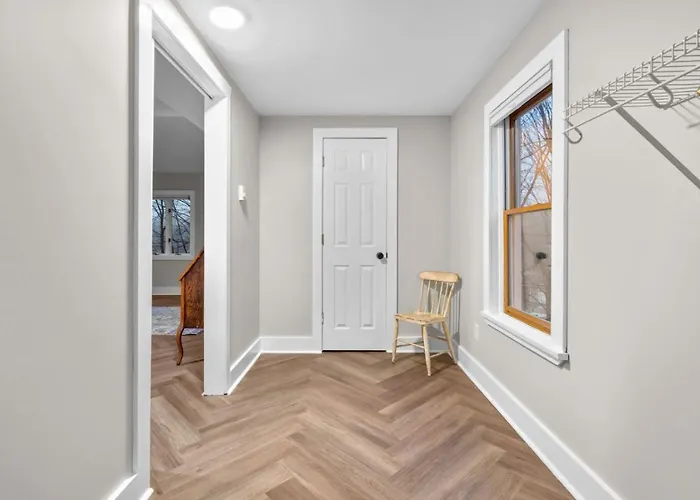Spacious Cozy 3 Bed 2 Bath