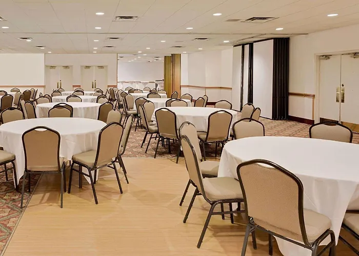 Ramada By Wyndham Marquette