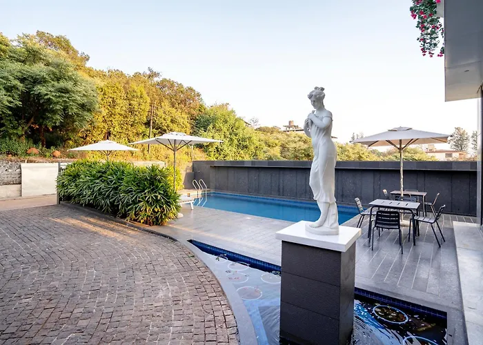 Valentia The Exotic Boutique Hotel - Pure Veg