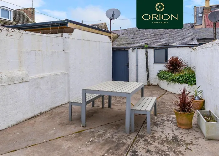Creel Cottage No 3, Beach Front, Arbroath