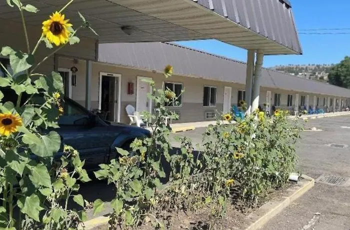 Oyo Riverside Inn John Day Or