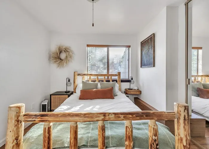 Alpine Retreat In The Heart Of Incline Village Condo