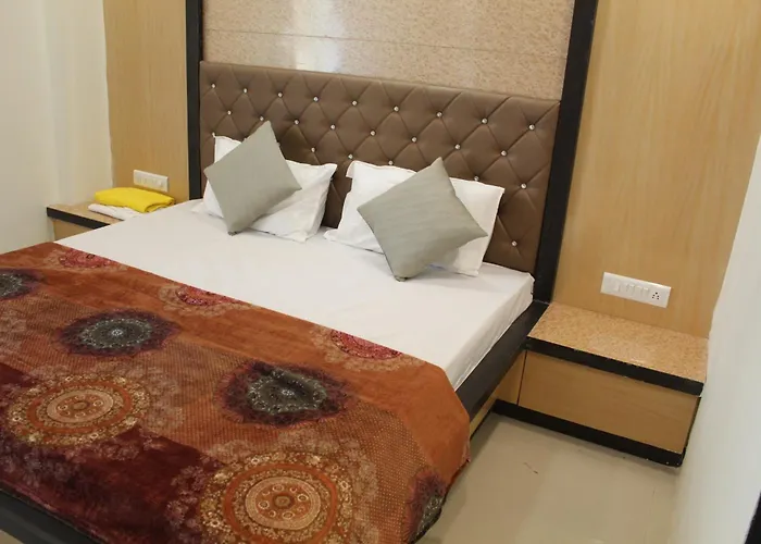 Hotel Skylark