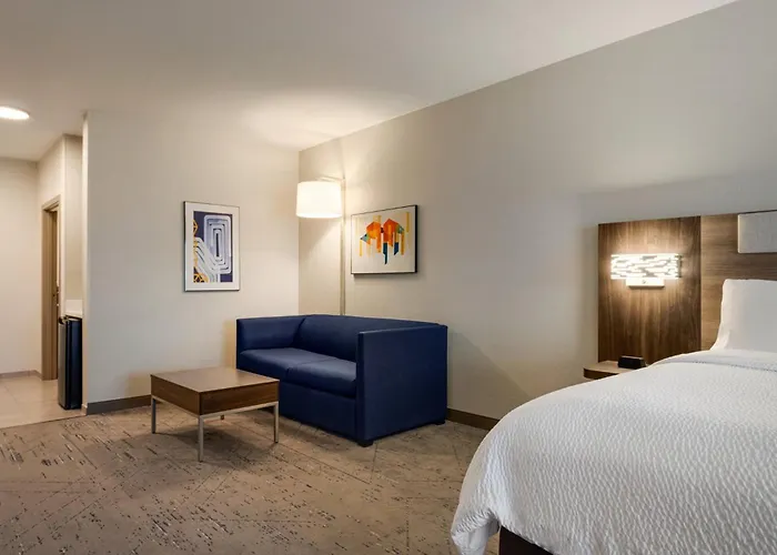 Holiday Inn Express & Suites Forrest City By Ihg