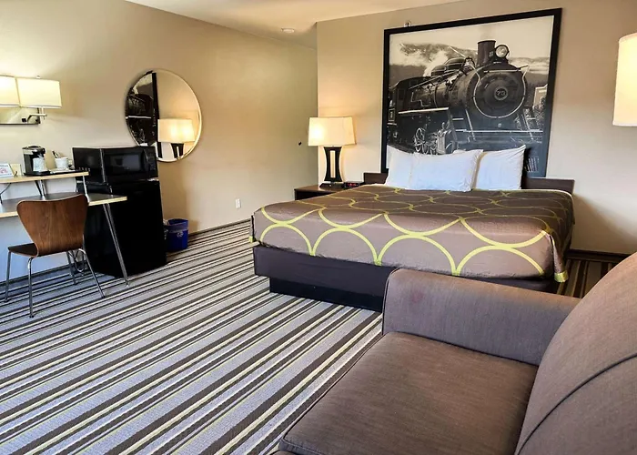 Super 8 By Wyndham Durango