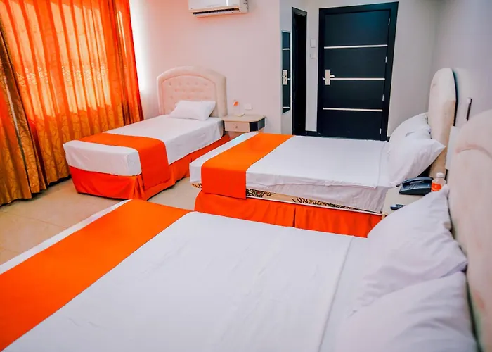 Britney Hotel Machala