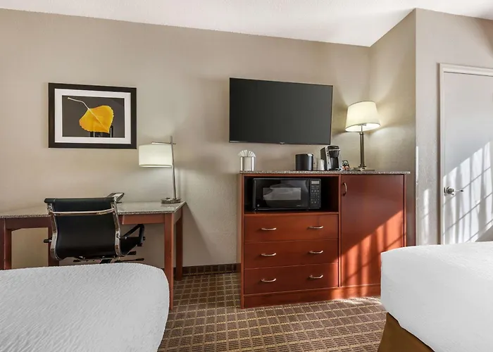 Best Western Plus Peak Vista Inn&Suites