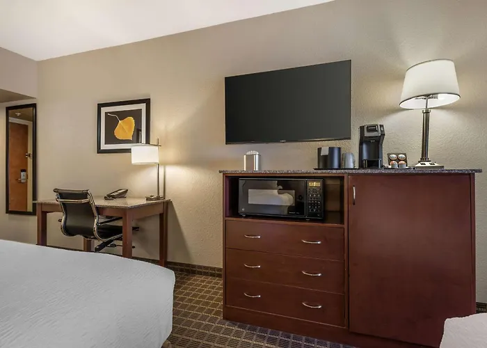 Best Western Plus Peak Vista Inn & Suites