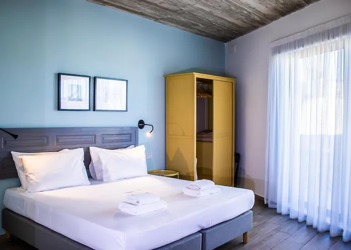 Chapter 5 Hotel