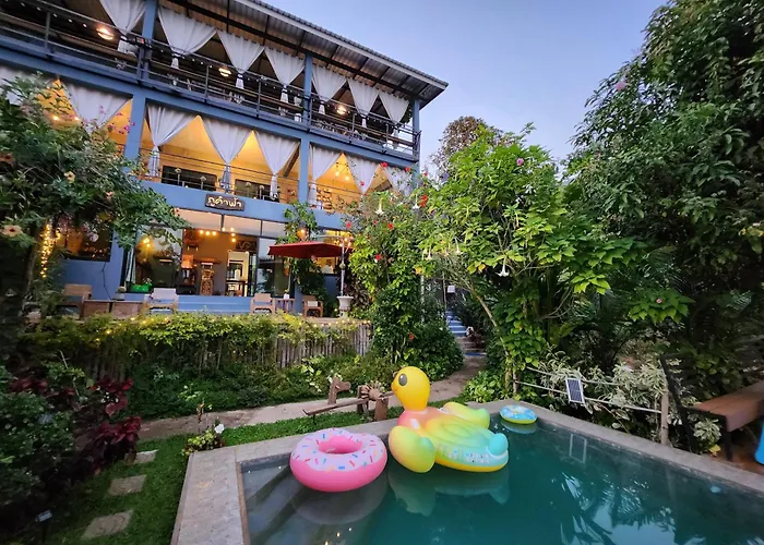 บ้านภูคำฟ้า ดอยปู่ไข่ Baan Phu Kham Fah