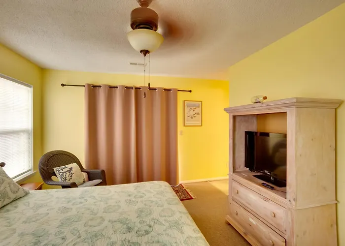 Downtown Home W/ Yard & Bbq - 6 Mi To Downtown!