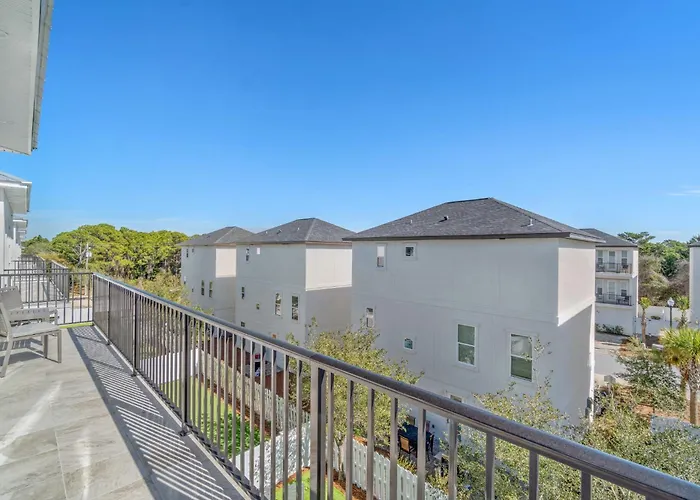 Tidal Time Estate With Game Room And Lsv