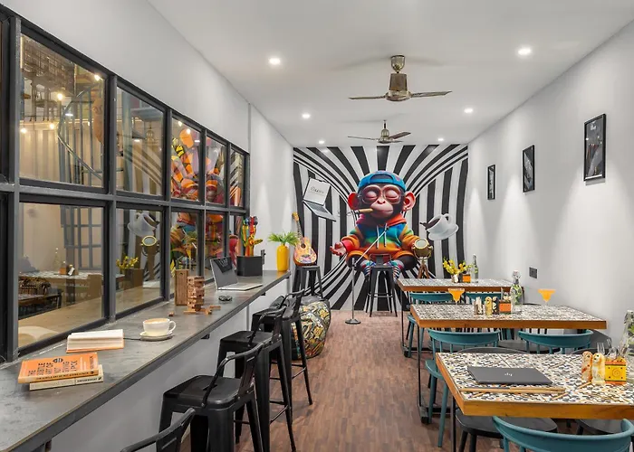 Coliwo Trois Hostel - Kharadi