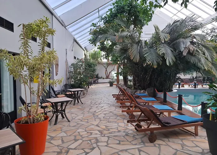 Tropical Hotel