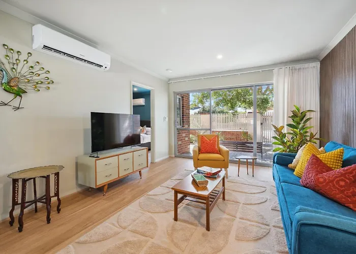 Designer Stay With Courtyard Bassendean Near Swan Valley