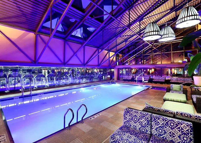 Amway Grand Plaza Hotel, Curio Collection By Hilton