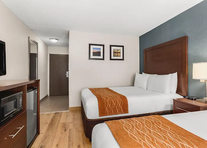 Comfort Inn & Suites Vancouver Downtown City Center