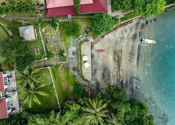 The Hawk'S Nest Resort