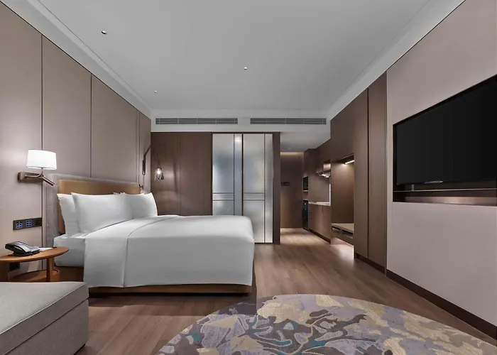 Doubletree By Hilton Yantai Golden Coast Hotel & Suites