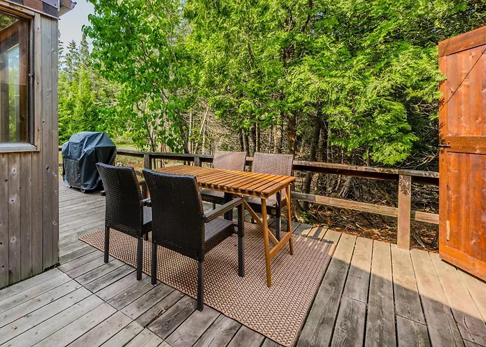 Lands End Private Tobermory Waterfront Escape