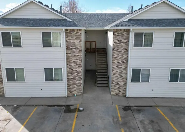 Spacious Two Bedroom Apartment Near Dia