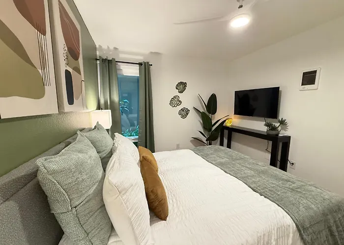 Oceanfront 1 Bed 1 Bath, Parking, Amazing View 132
