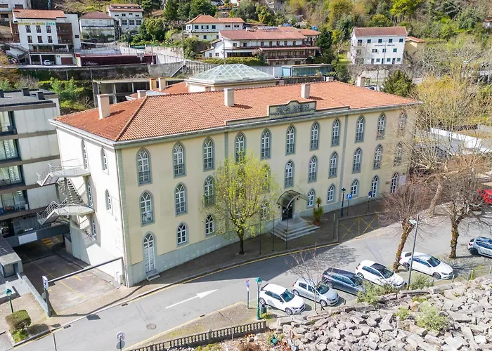Hotel Apartamentos Geres Ribeiro