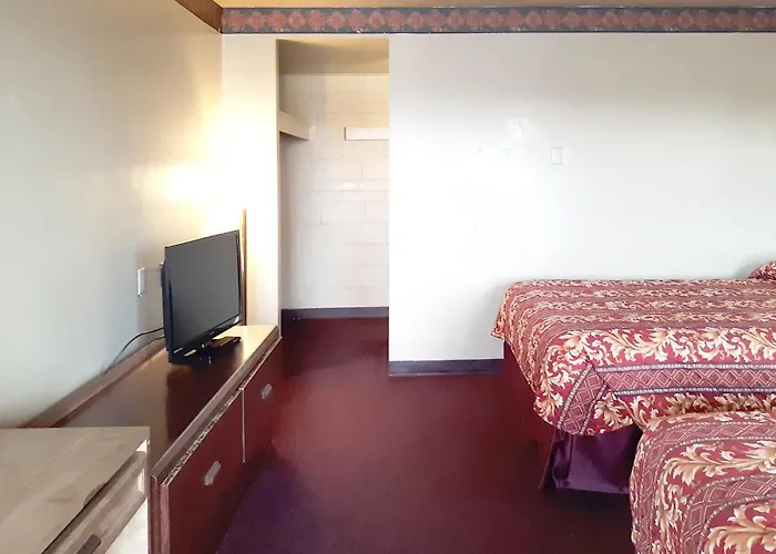 Oyo Hotel Kings At Clovis