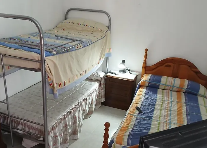 Habitacion Privada Triple con camas Individuales Toledo