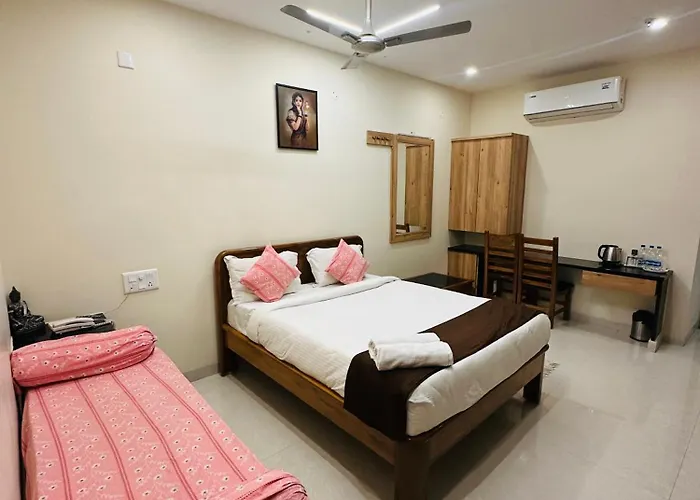 Hotel Gokulam Grand