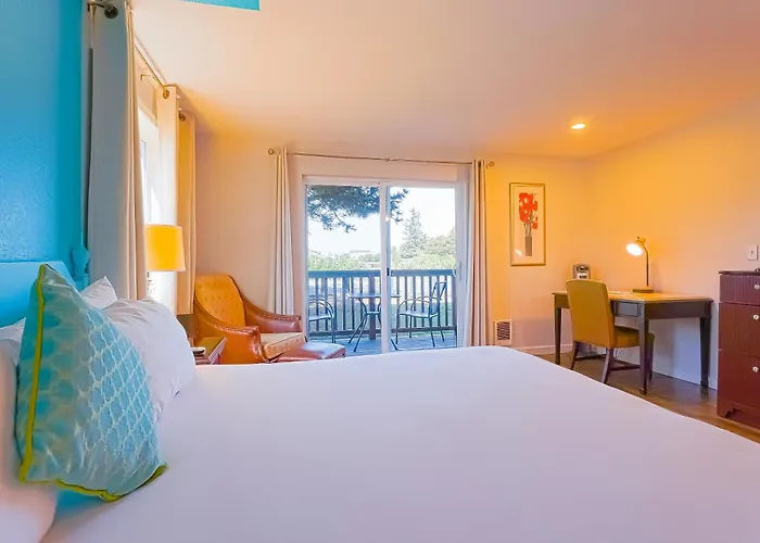 Coast River Inn By Oyo Seaside
