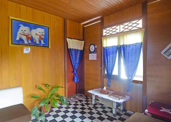 Hotel O Pulisan Ekowisata Homestay Near Wisata Pantai Desa Pulisan