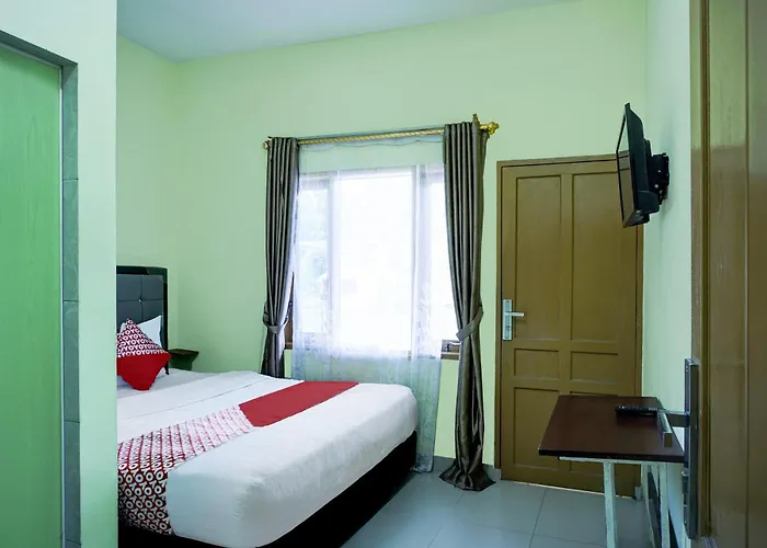 Hotel O Parapat Near Dermaga Ajibata Formerly Pudan Residence 2