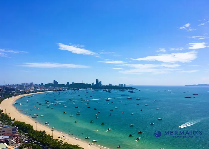 Jomtien Sands Residence - Beachfront, Relax & Amazing Seafood Dining