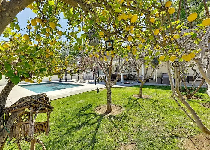 4 Mi To Dtwn: Riverside Gem W/ Pool & Game Room