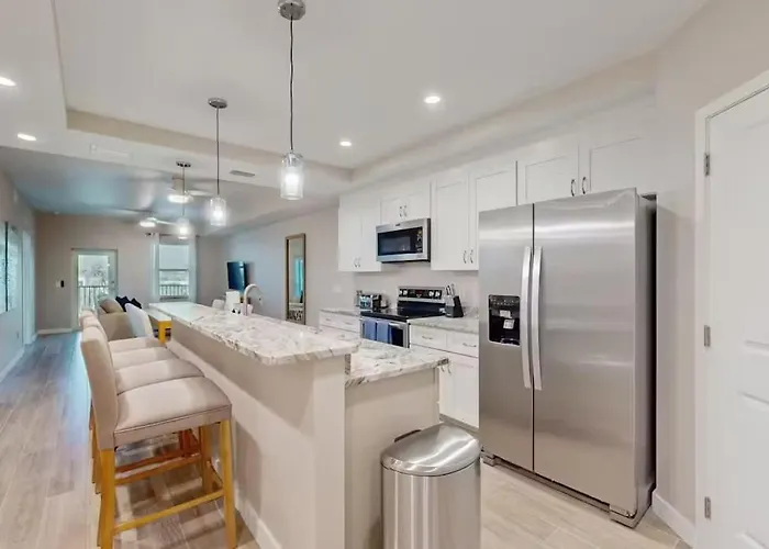 Gulf Access With Boat Slip, Heated Saltwater Pool, Dog-Friendly - Bacino Vista #207 - Roelens