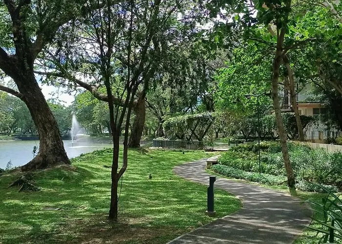 Luxury Studio Unit At Pico De Loro