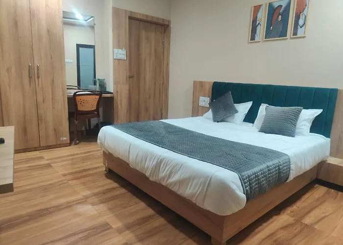 Hotel Bhavya
