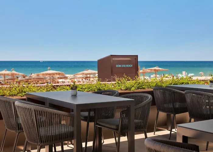 Dom Jose Beach Hotel